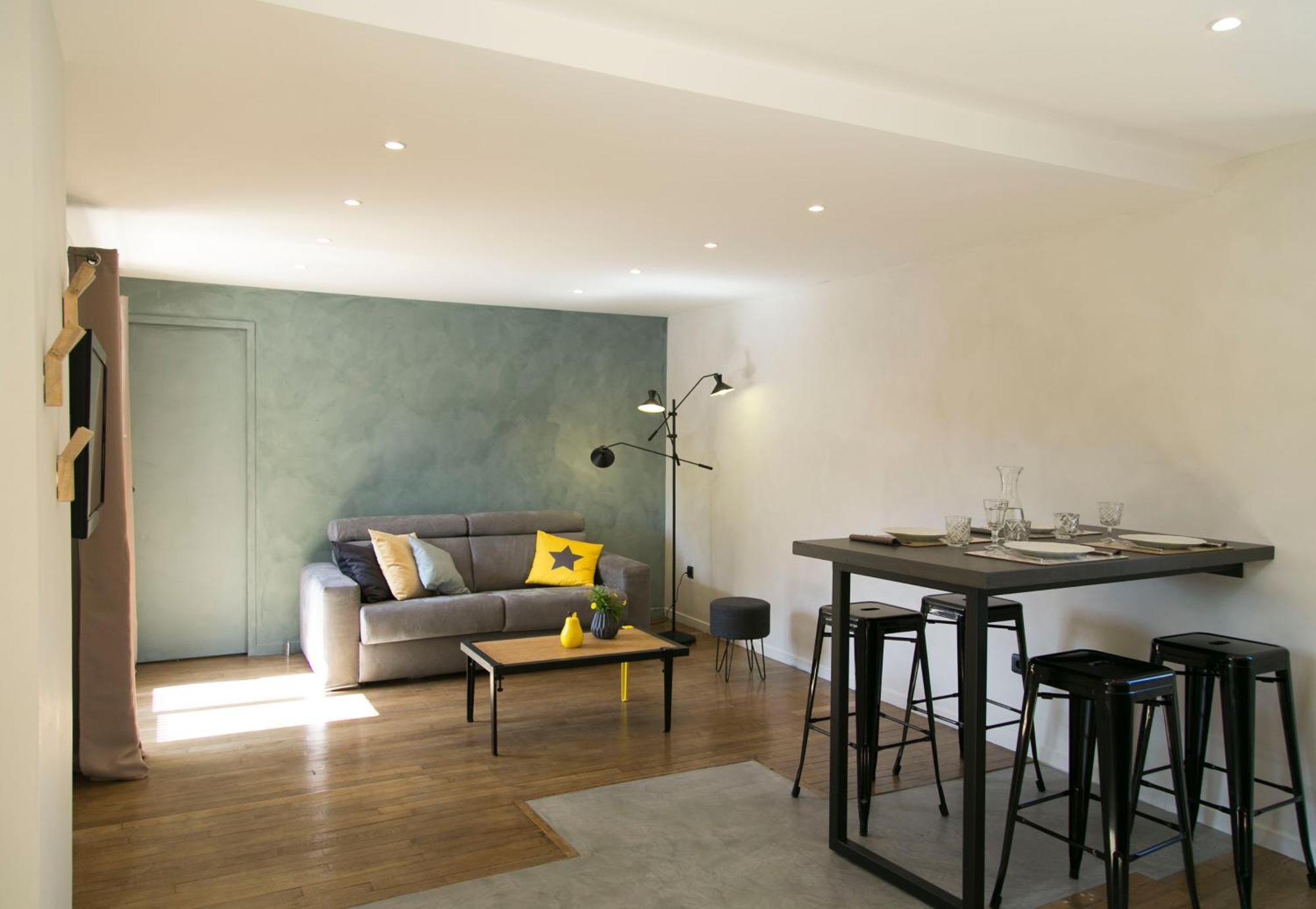 Le Presbytere De Thiverval Экстерьер фото